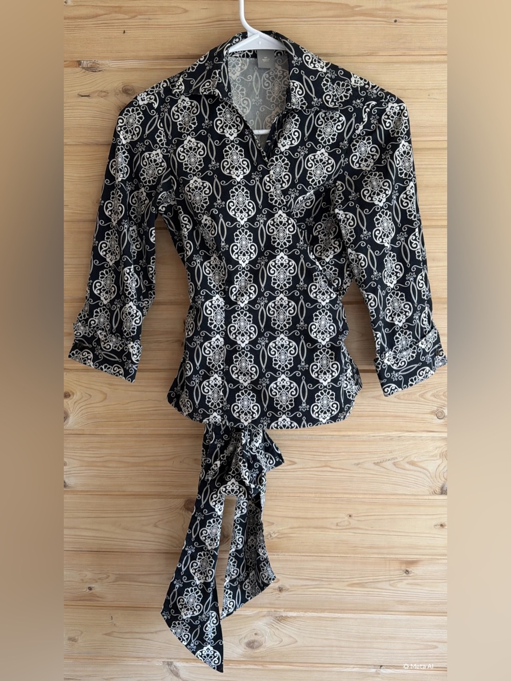 Ann Taylor Black & White Printed Tie-Front Button-Down Top